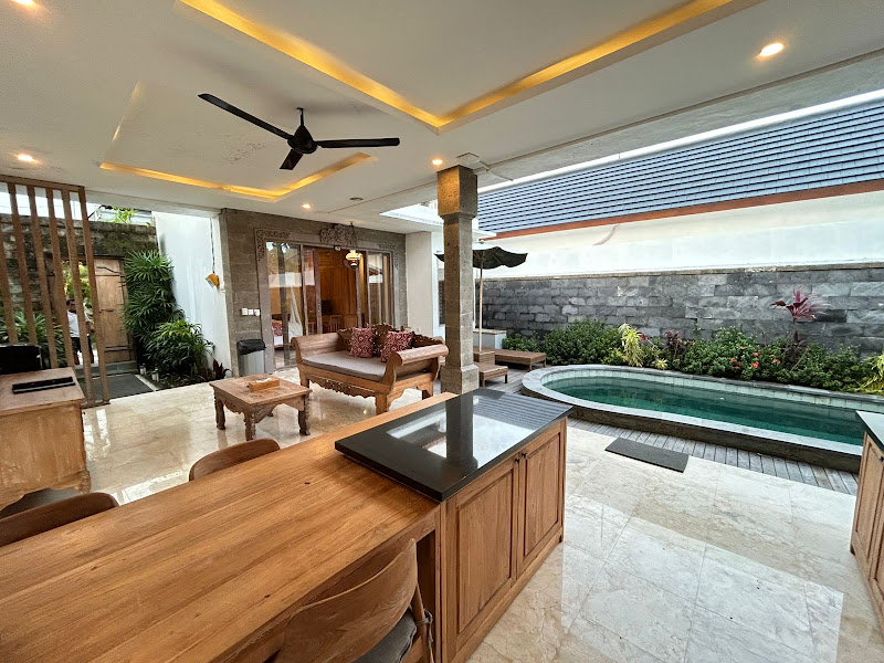 2 Bedrooms · Kemenuh, Mas, Ubud — photo 1