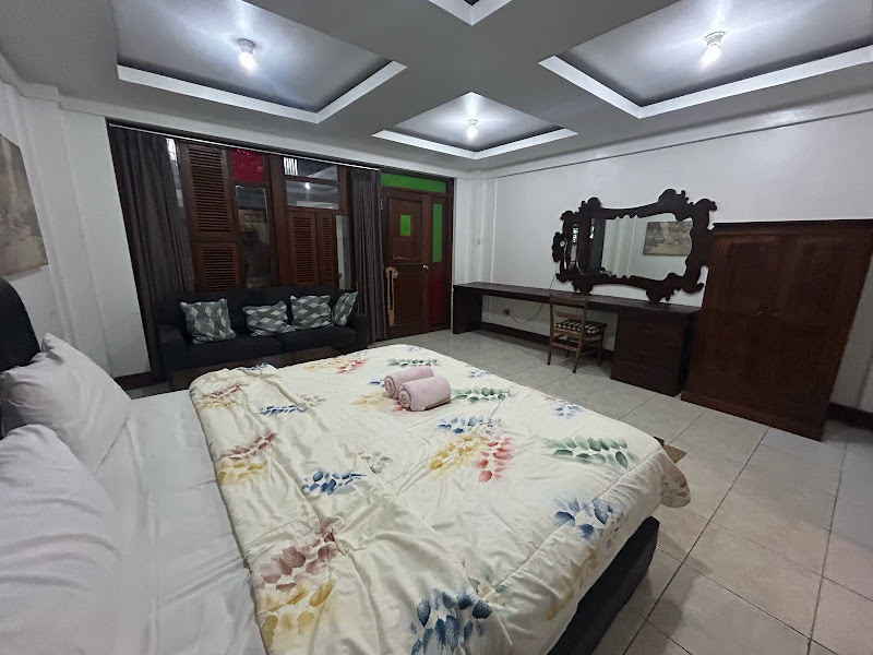 1 Bedroom · Sayan — photo 6