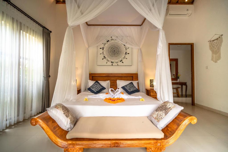 2 Bedrooms · Kedewatan, Ubud — photo 5