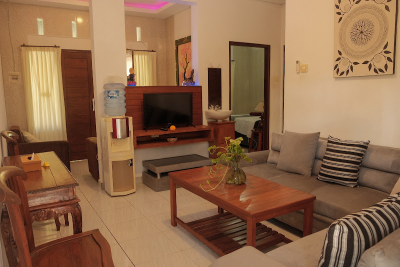 3 Bedrooms · Gianyar, Near Beach — photo 2